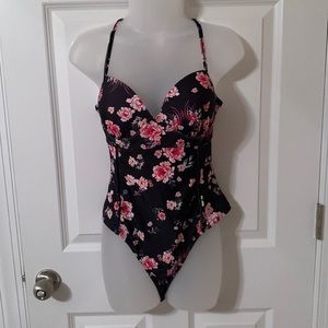 Shein one piece floral swim suit NWOT large